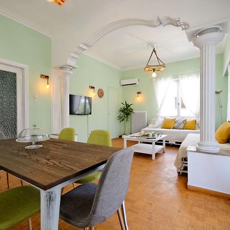 Kosta'S Cottage House เอเธนส์ ภายนอก รูปภาพ