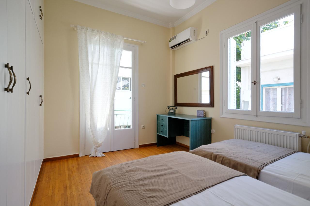 Kosta'S Cottage House เอเธนส์ ภายนอก รูปภาพ