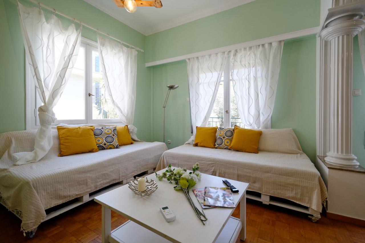 Kosta'S Cottage House เอเธนส์ ภายนอก รูปภาพ