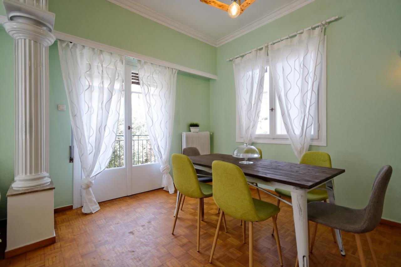 Kosta'S Cottage House เอเธนส์ ภายนอก รูปภาพ