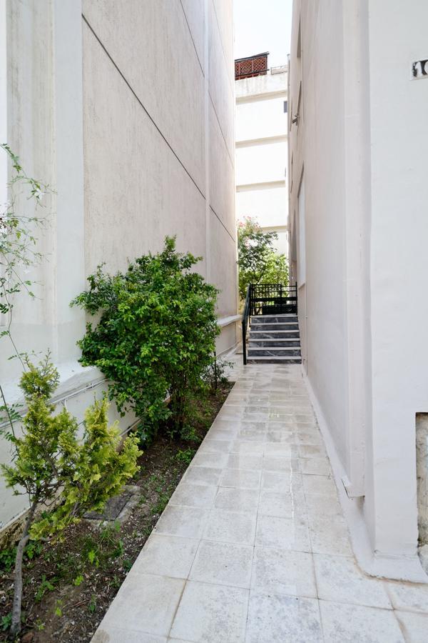 Kosta'S Cottage House เอเธนส์ ภายนอก รูปภาพ